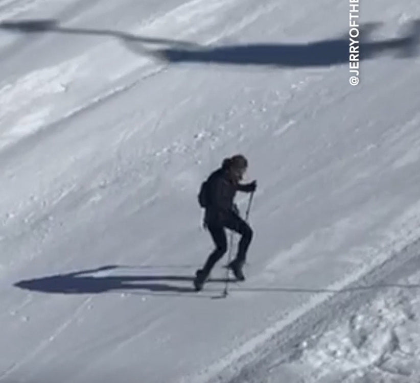 Michael Jackson Goes Free Solo